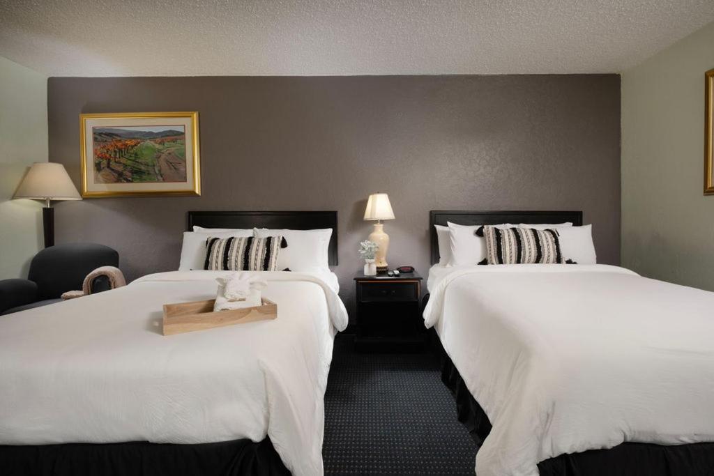 Deluxe Queen Room at The Westerner - Extended Stay