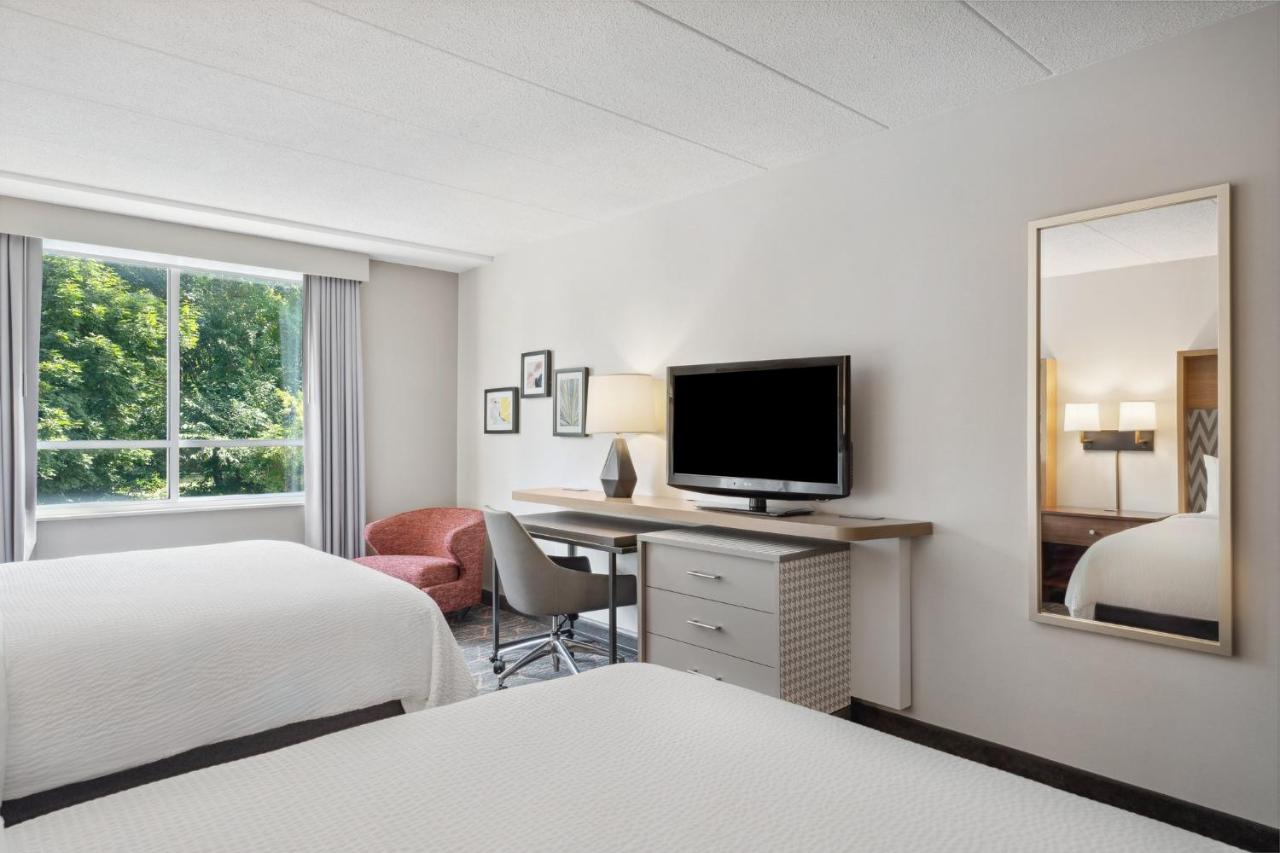 Queen Room with Two Queen Beds - Non-Smoking at Holiday Inn Portsmouth by IHG