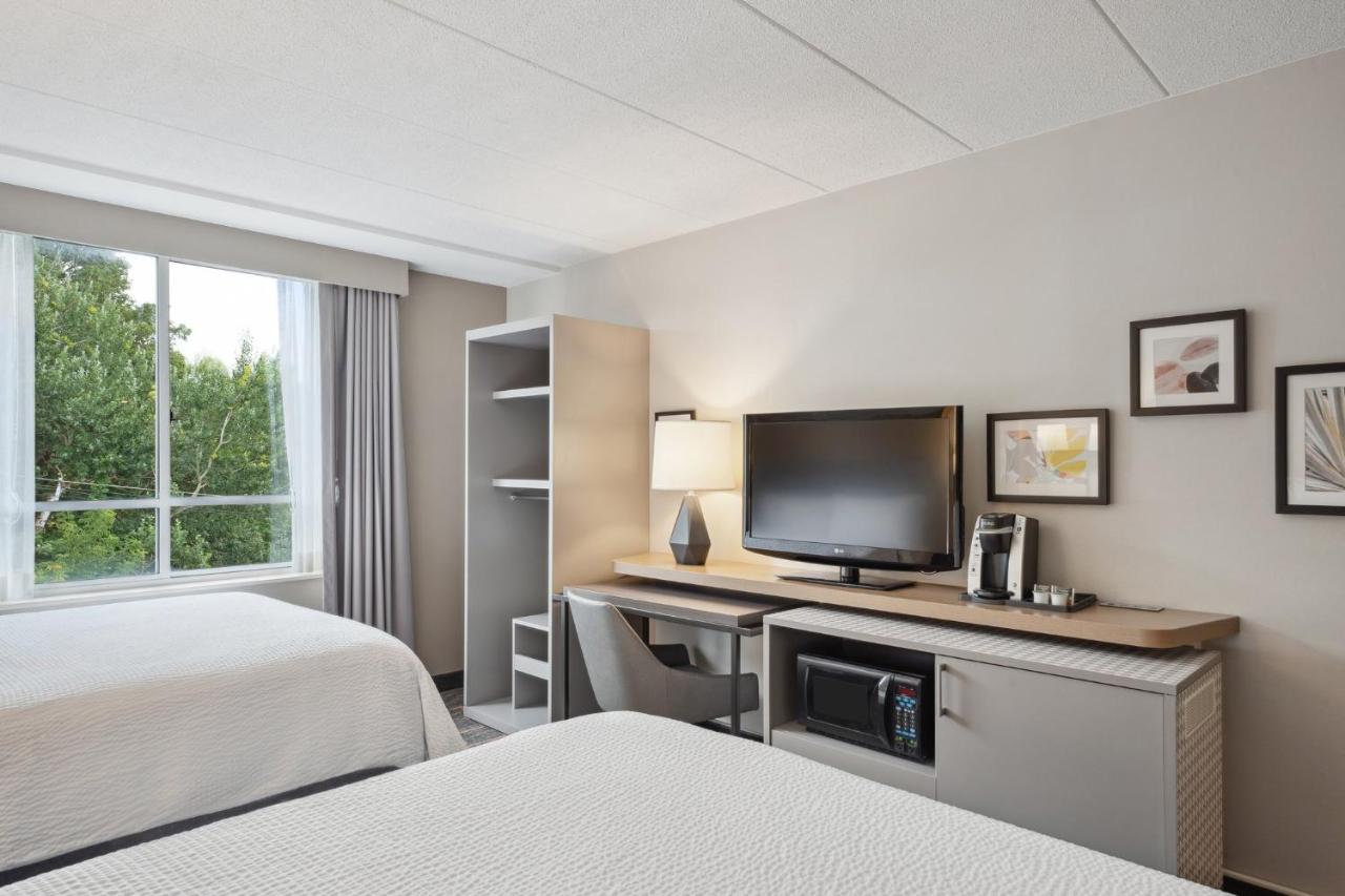 Queen Room with Two Queen Beds - Non-Smoking at Holiday Inn Portsmouth by IHG
