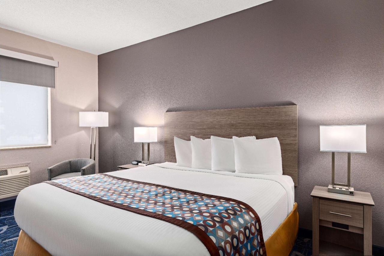 King Room - Non-Smoking at Baymont by Wyndham Waterloo
