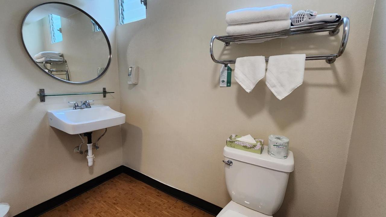Twin Room with Two Beds at Stay Hotel Waikiki