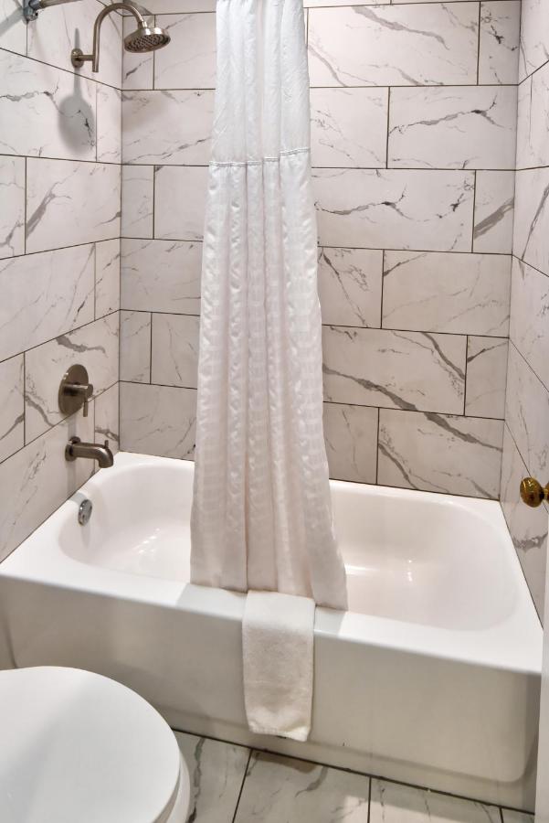  | Riverview Inn - Pigeon Forge/Sevierville