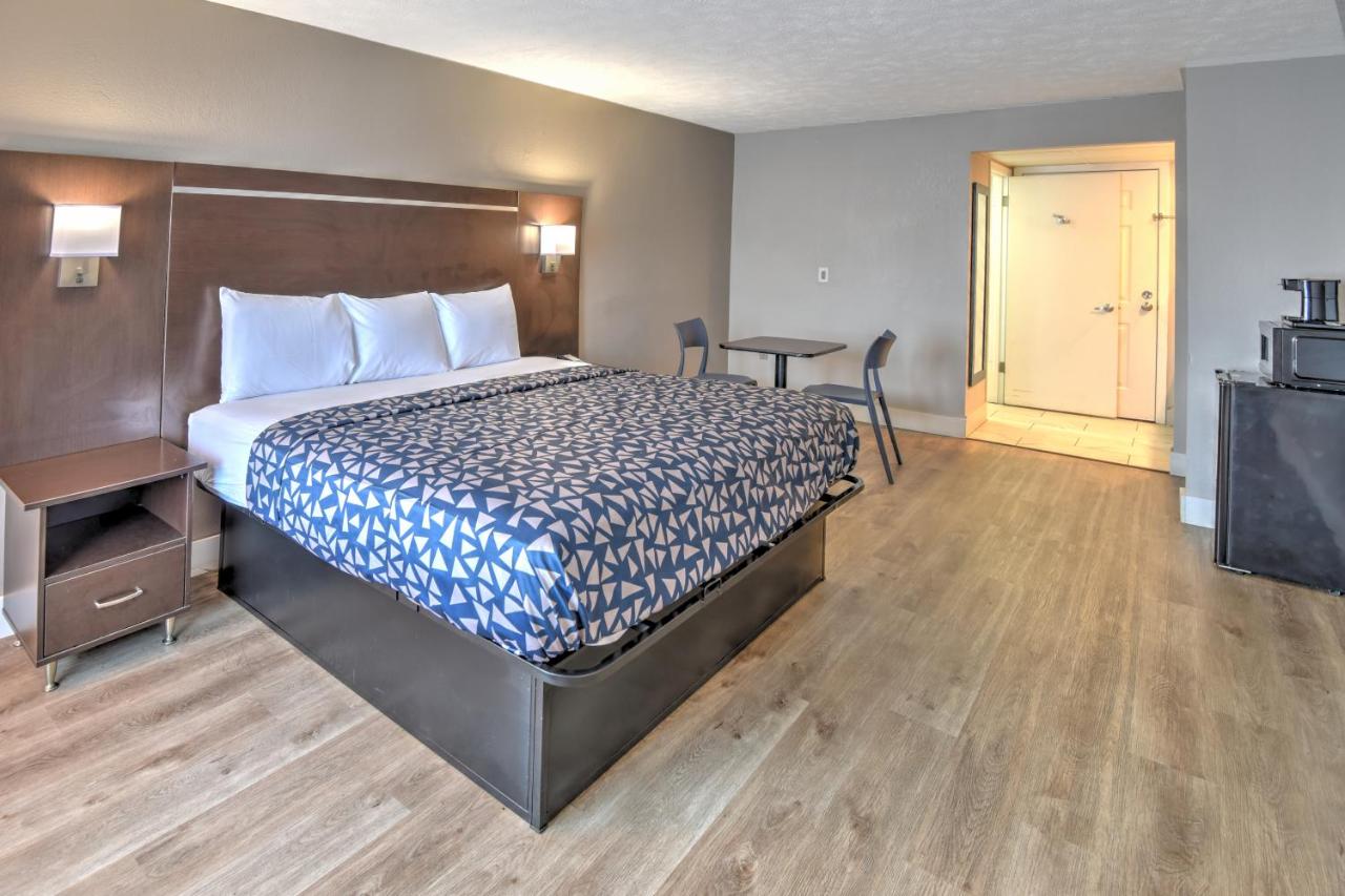  | Riverview Inn - Pigeon Forge/Sevierville