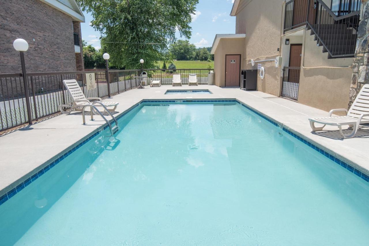  | Riverview Inn - Pigeon Forge/Sevierville