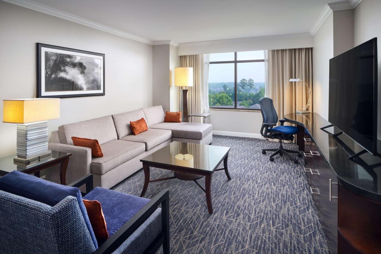 | Hilton Richmond Hotel & Spa Short Pump