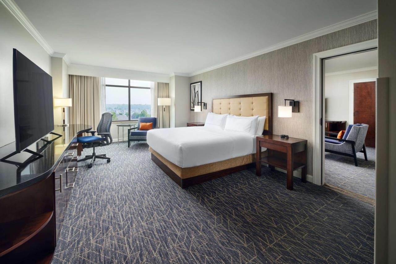 | Hilton Richmond Hotel & Spa Short Pump