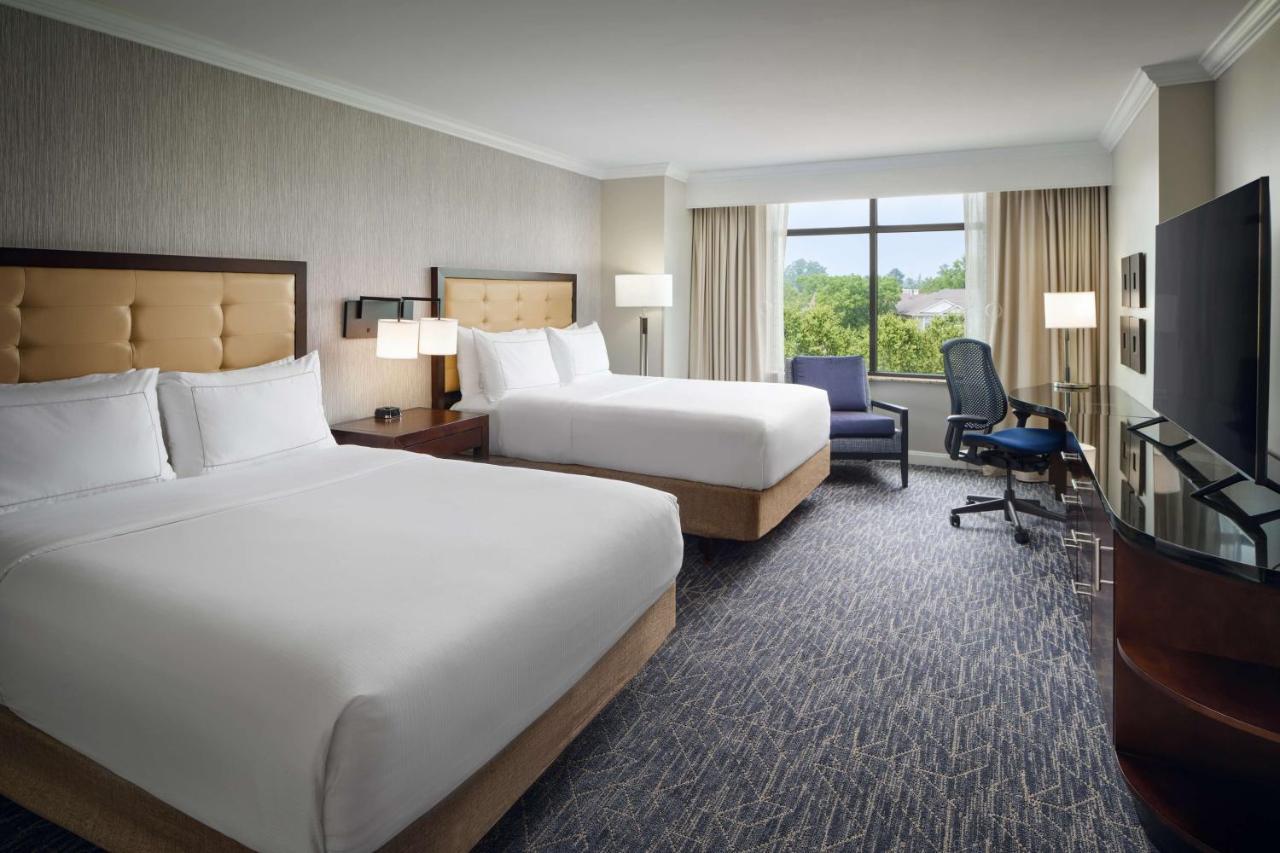 | Hilton Richmond Hotel & Spa Short Pump