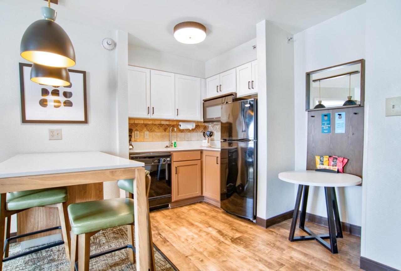 One-Bedroom Queen Suite - Non-Smoking at Staybridge Suites Gulf Shores, an IHG Hotel