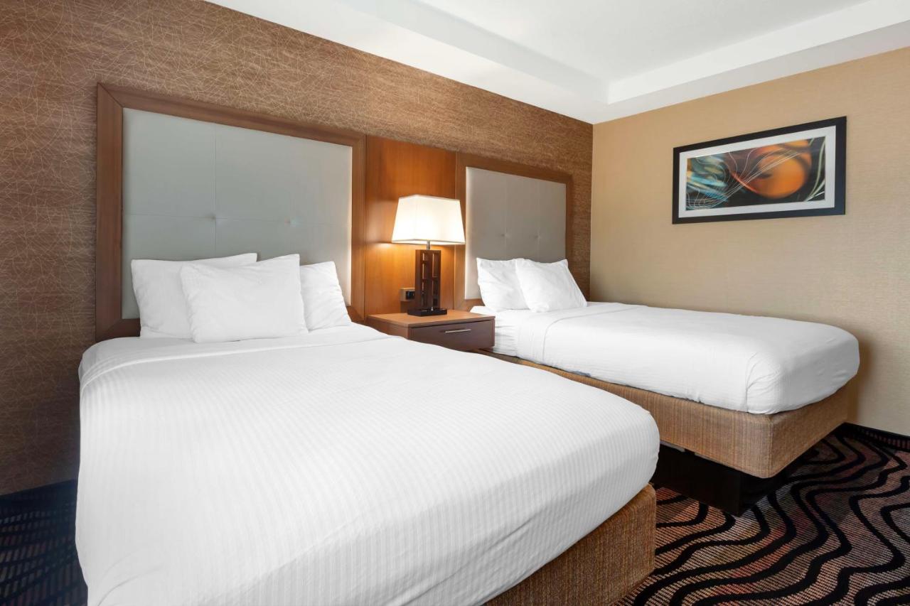Double Room with Two Double Beds - Non Smoking at Best Western Summit Inn