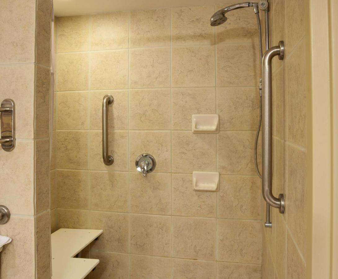 King Room - Disability Access Roll in Shower/Non-Smoking at Crowne Plaza Minneapolis West, an IHG Hotel