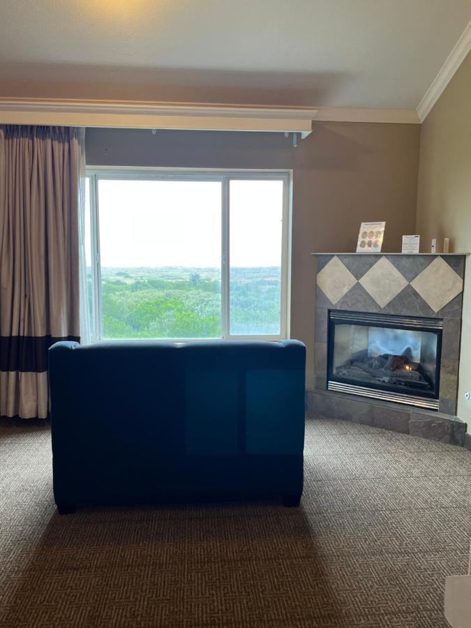 Family King Suite Room - Non Smoking at Comfort Inn & Suites Ocean Shores