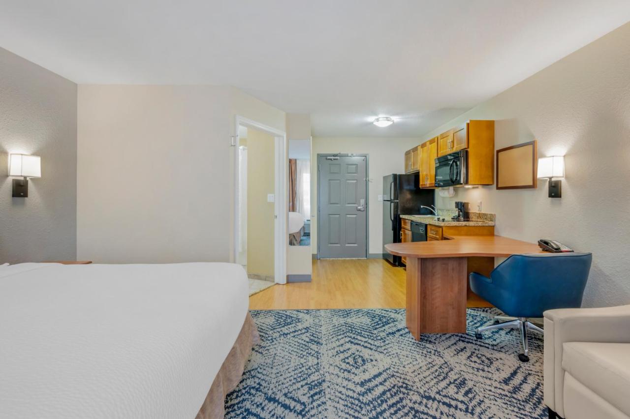 Queen Studio at Candlewood Suites Indianapolis East, an IHG Hotel