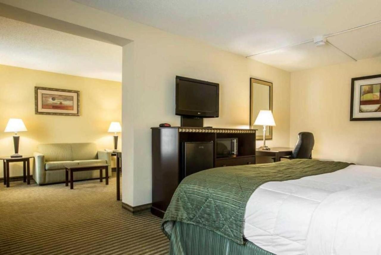 | Quality Inn & Suites Greenville - Haywood Mall
