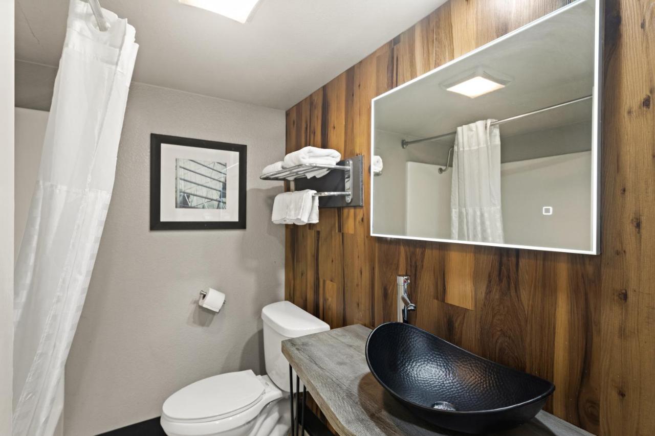 Queen Room with Two Queen Beds - Non-Smoking at Rodeway Inn & Suites Downtown North