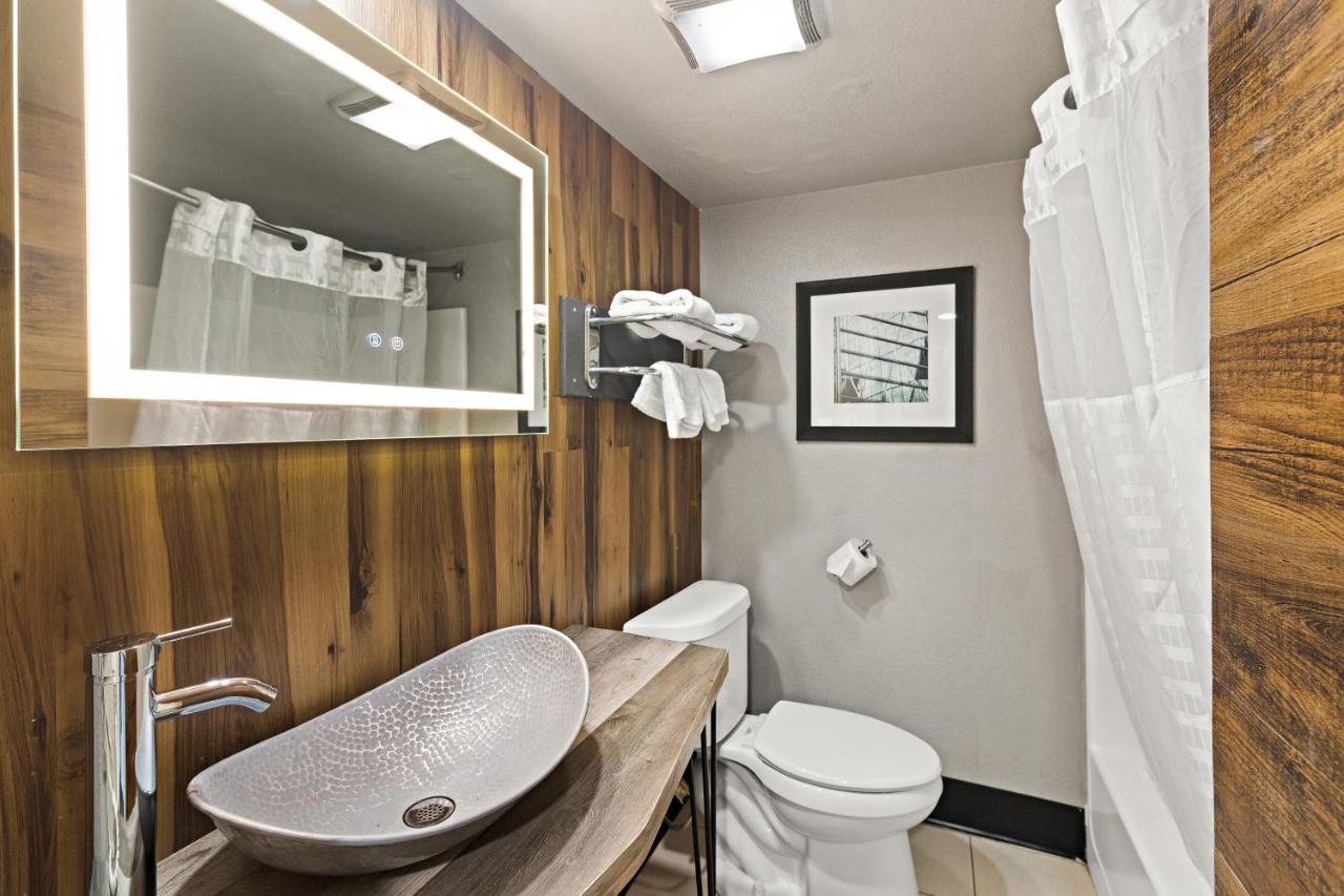 Queen Room with Two Queen Beds - Non-Smoking at Rodeway Inn & Suites Downtown North