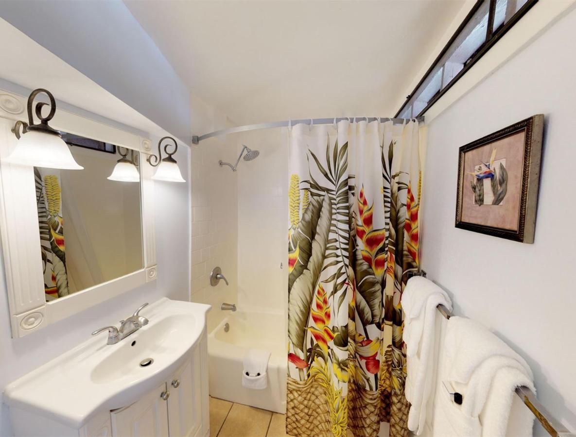 Room #5852314 at Hotel Moloka'i