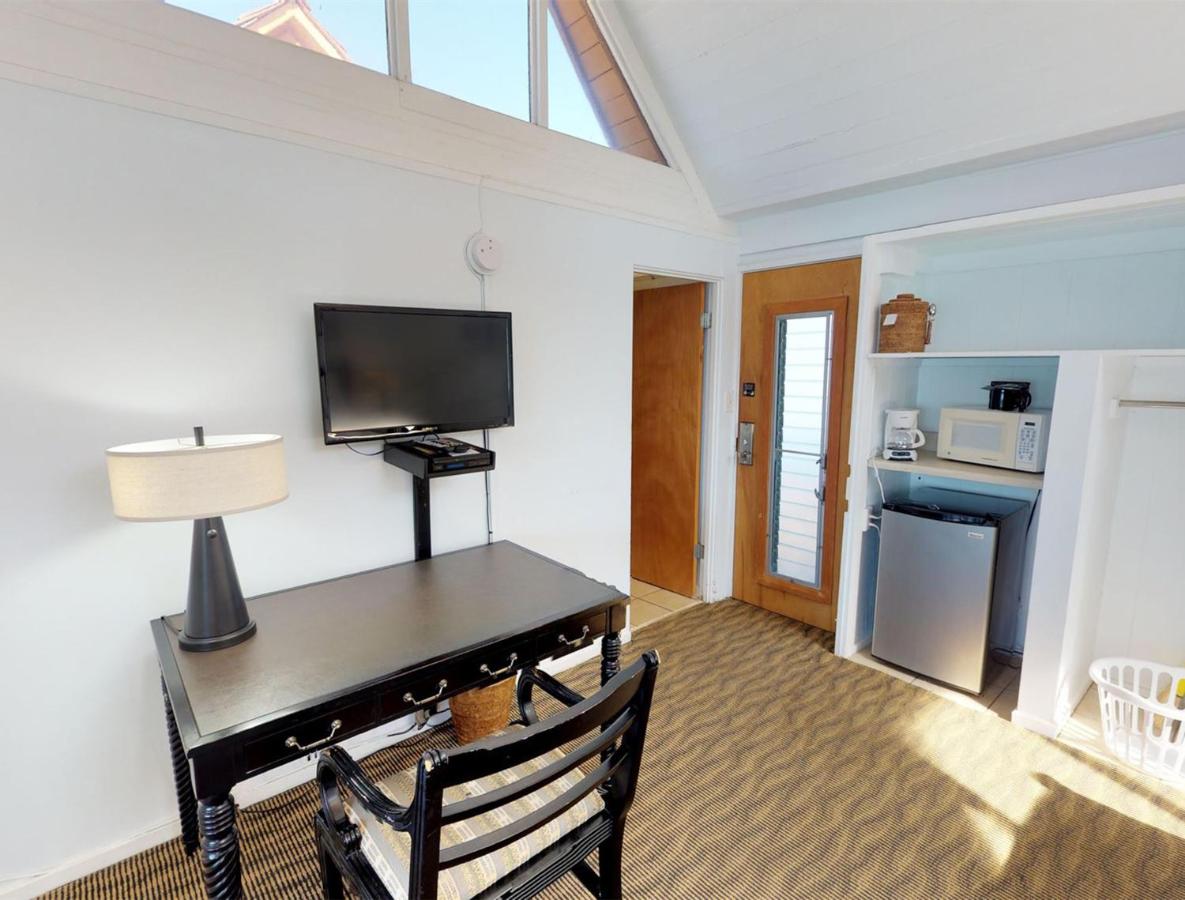 Room #5852314 at Hotel Moloka'i
