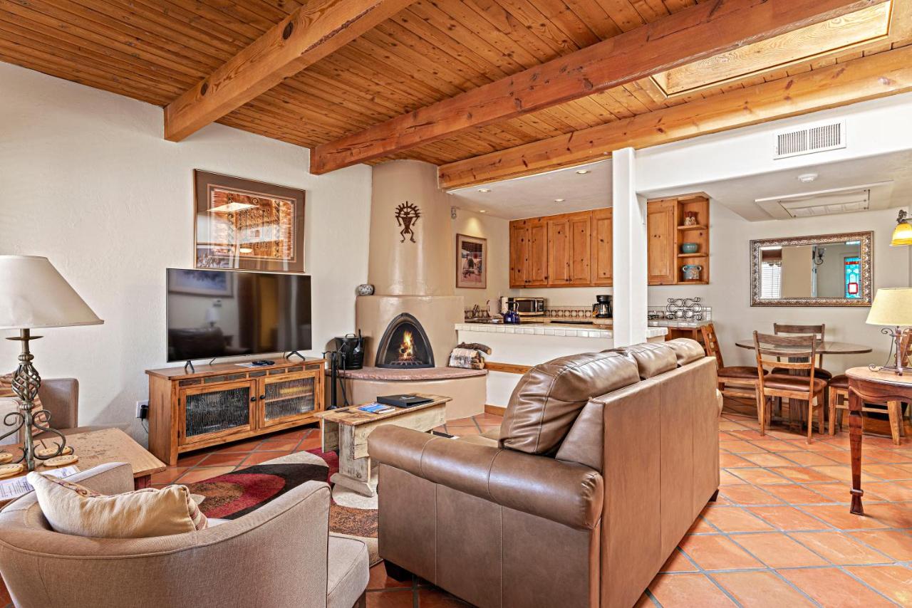 Standard One-Bedroom Condominium at Fort Marcy Suites