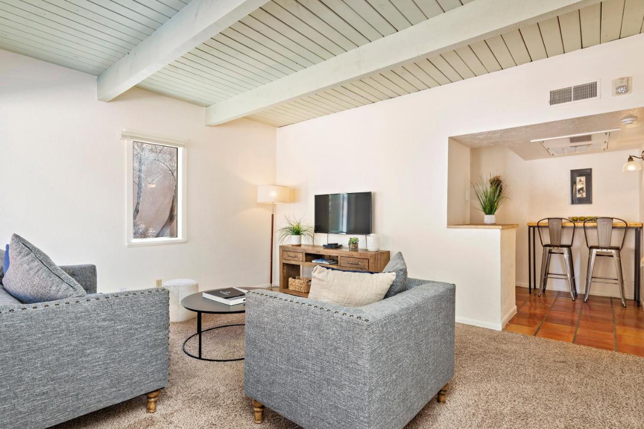 Standard One-Bedroom Condominium at Fort Marcy Suites