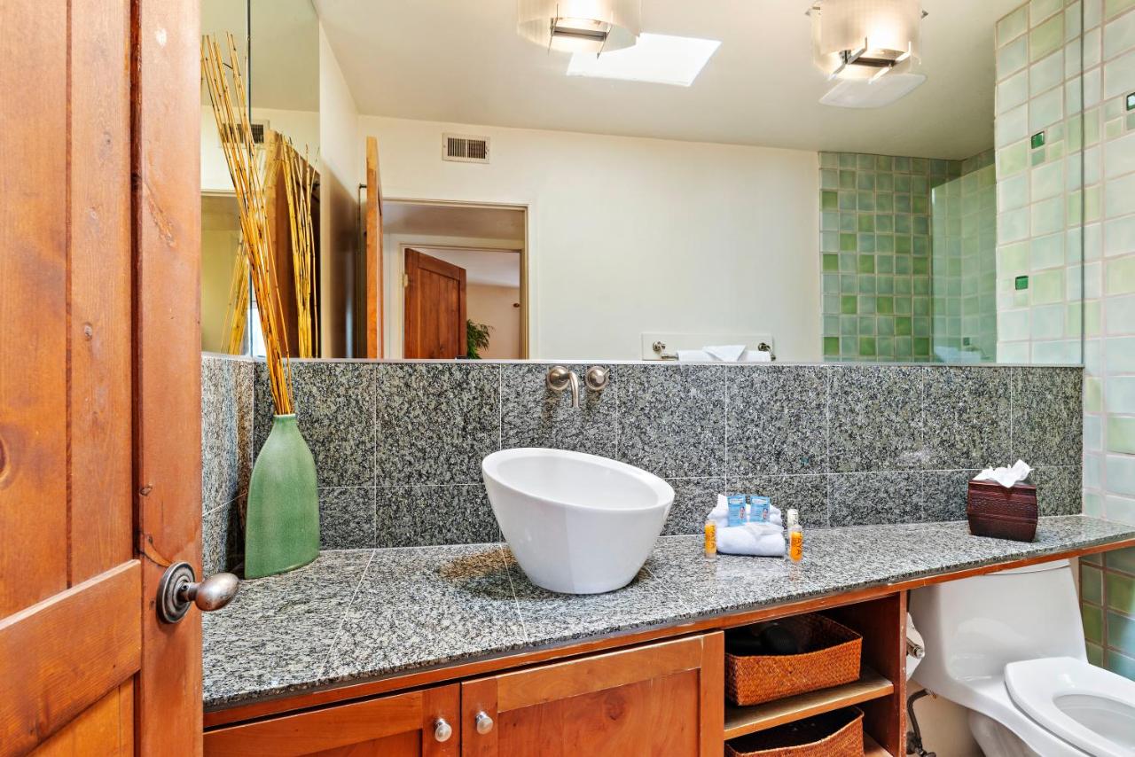 Standard One-Bedroom Condominium at Fort Marcy Suites