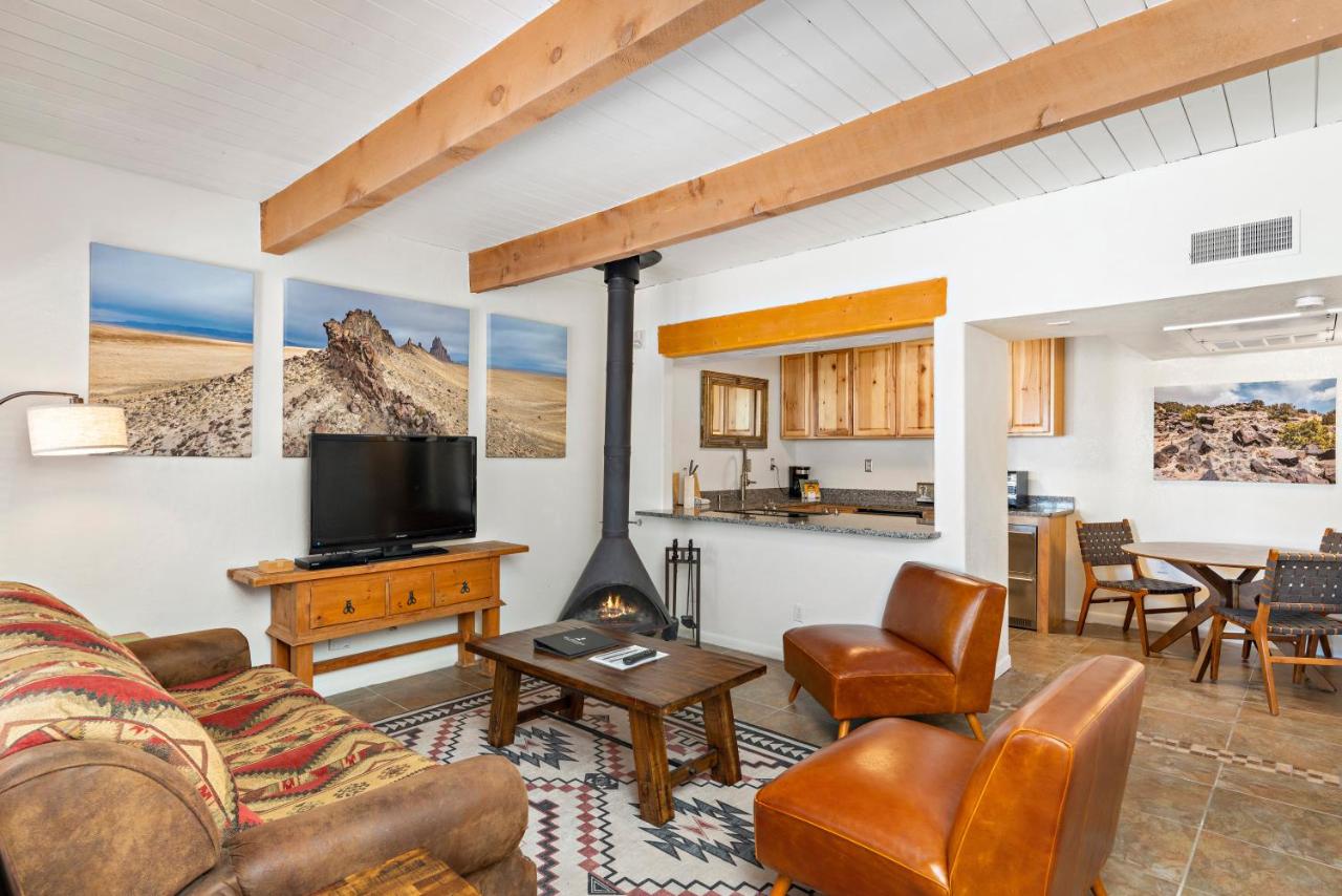 Fort Marcy Suites