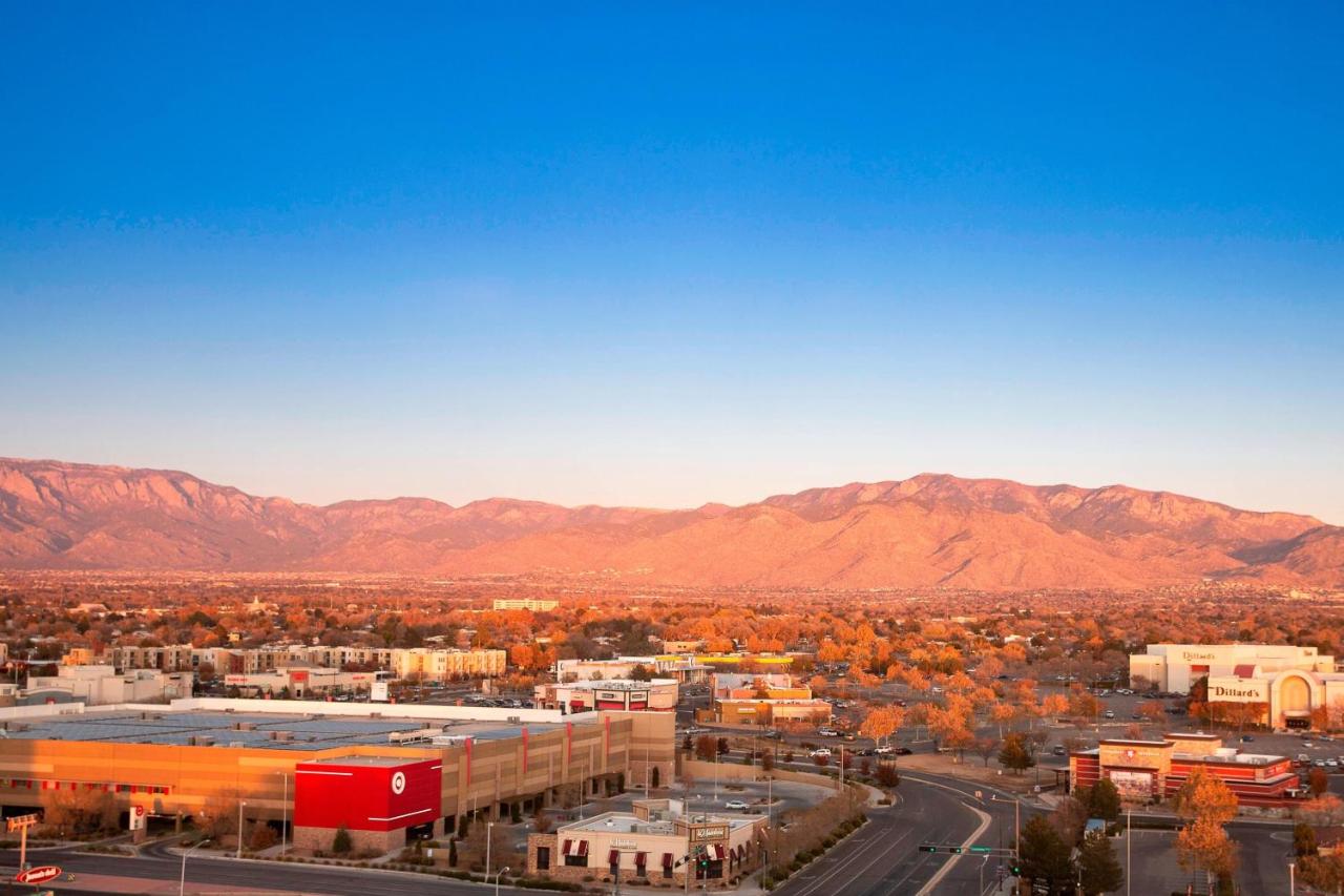 Concierge Level Double Room with Two Double Beds at Marriott Albuquerque