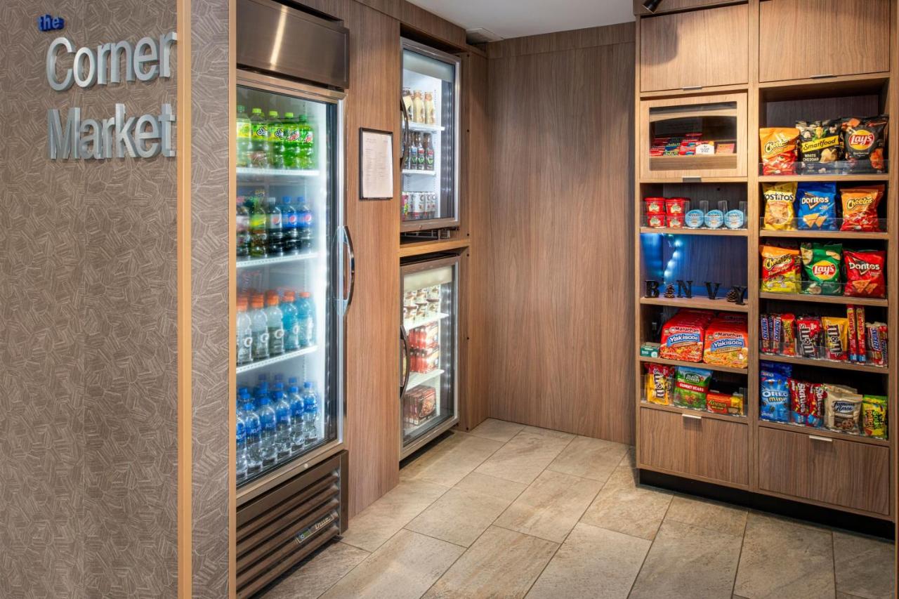 | Fairfield Inn Greensboro Airport