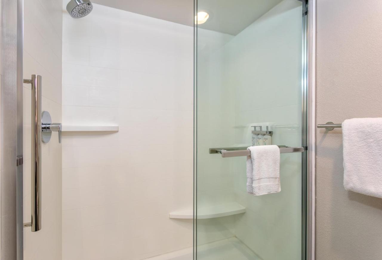 | Holiday Inn Express Hotel Clearwater East - ICOT Center, an IHG Hotel