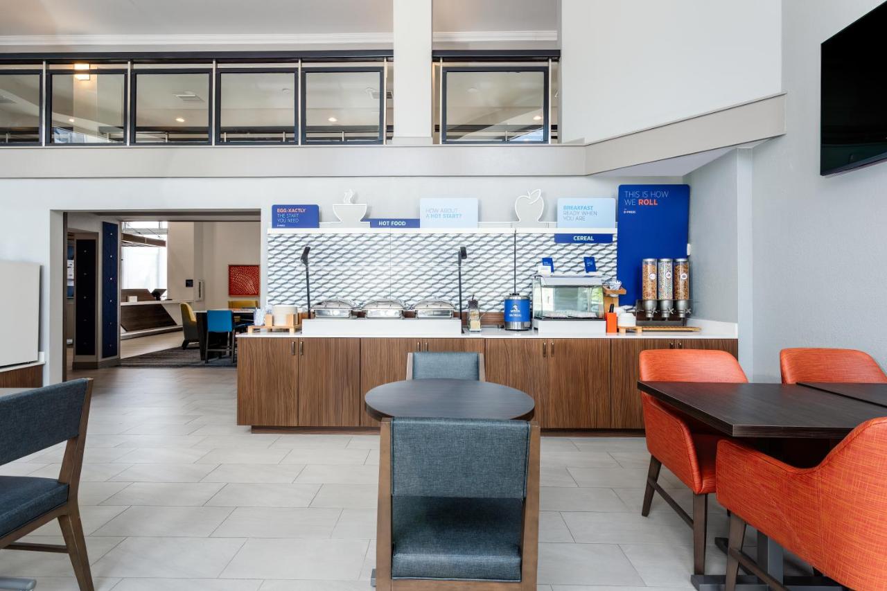 | Holiday Inn Express Hotel Clearwater East - ICOT Center, an IHG Hotel