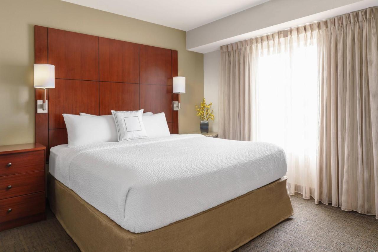 One-Bedroom King Suite with Sofa Bed at Residence Inn Charleston North/Ashley Phosphate