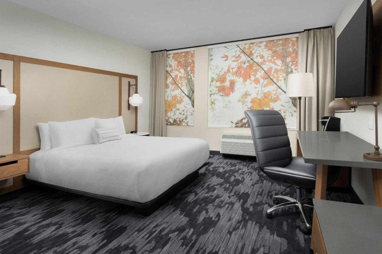 | Fairfield Inn & Suites Nashville Near Vanderbilt