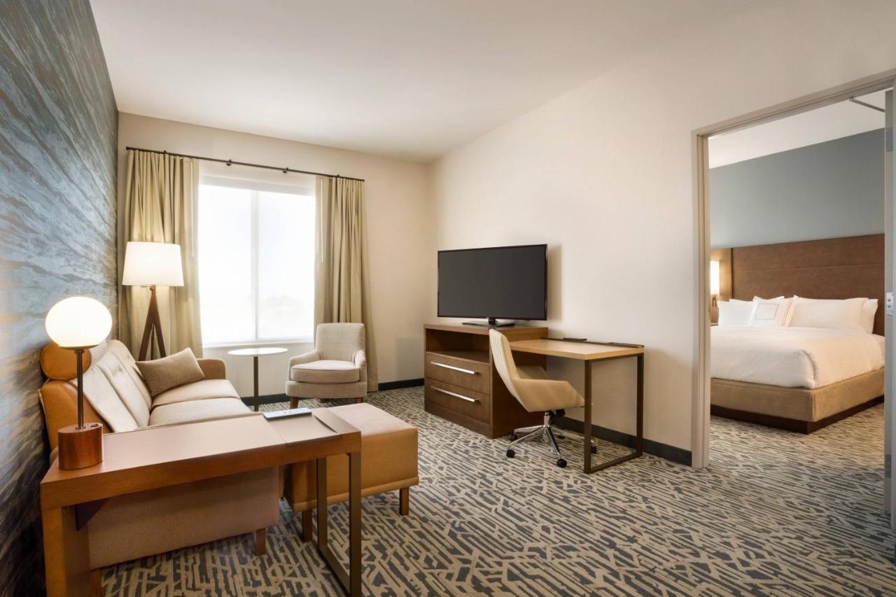 Queen Studio at Residence Inn by Marriott Phoenix Chandler/South