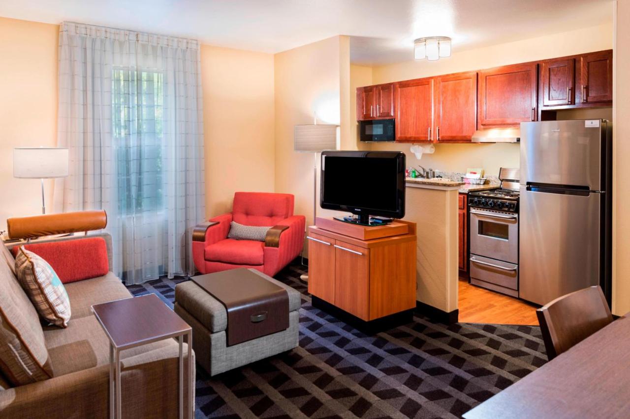 Two-Bedroom Queen Suite with Sofa Bed at Towneplace Suites By Marriott Kennesaw