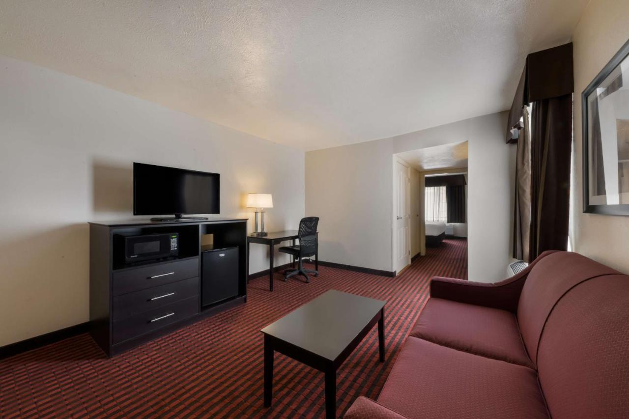 | Best Western Salinas Valley Inn & Suites
