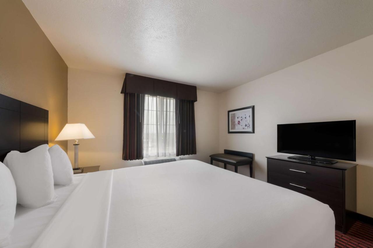 | Best Western Salinas Valley Inn & Suites