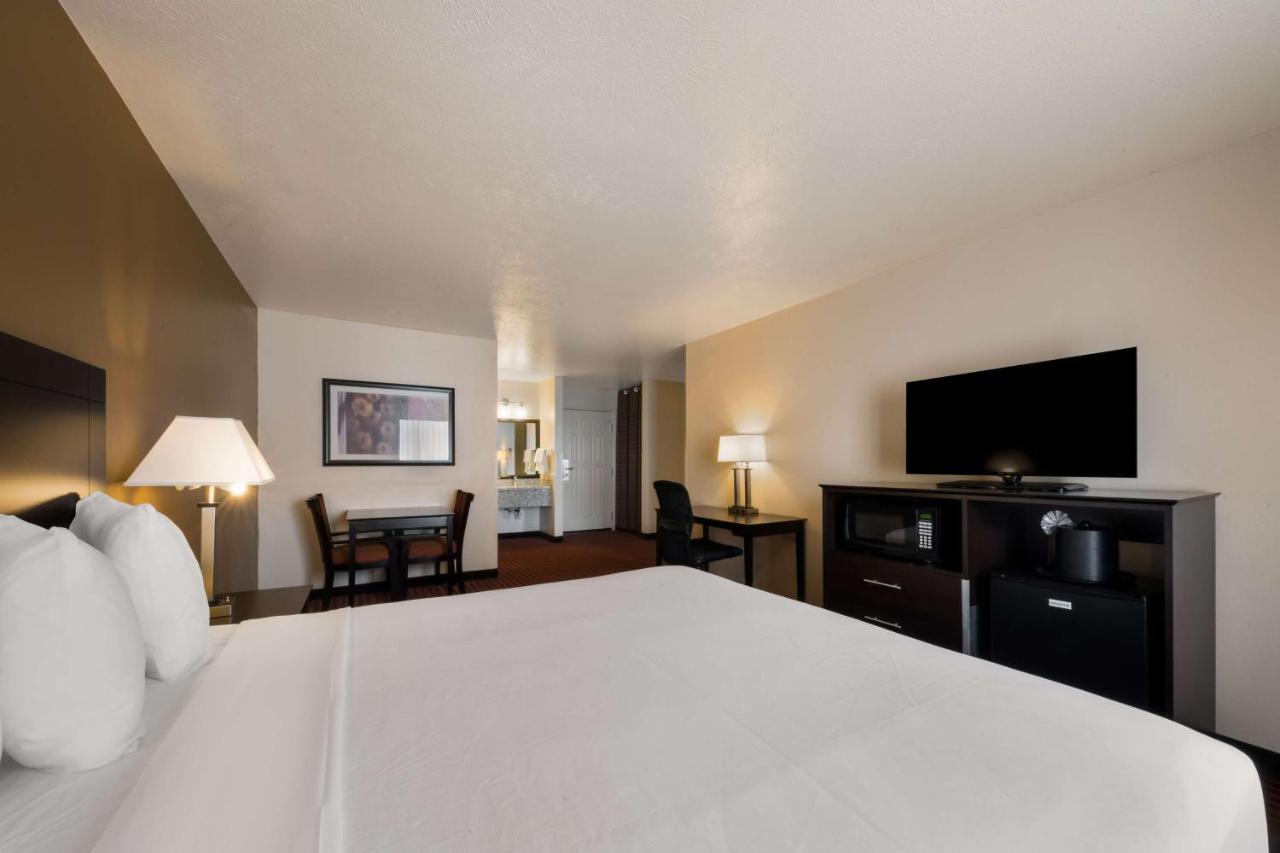 | Best Western Salinas Valley Inn & Suites