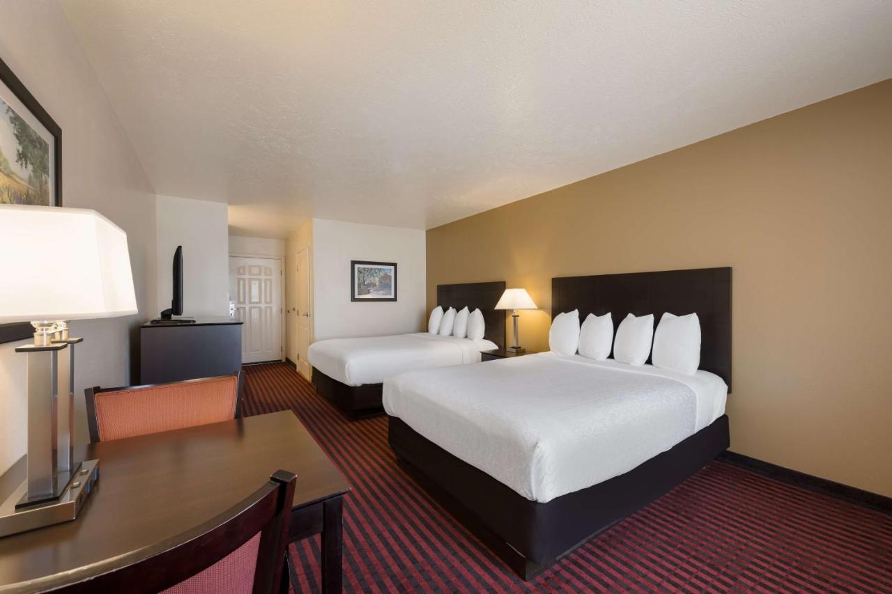 Queen Room with Two Queen Beds - Non-Smoking at Best Western Salinas Valley Inn & Suites