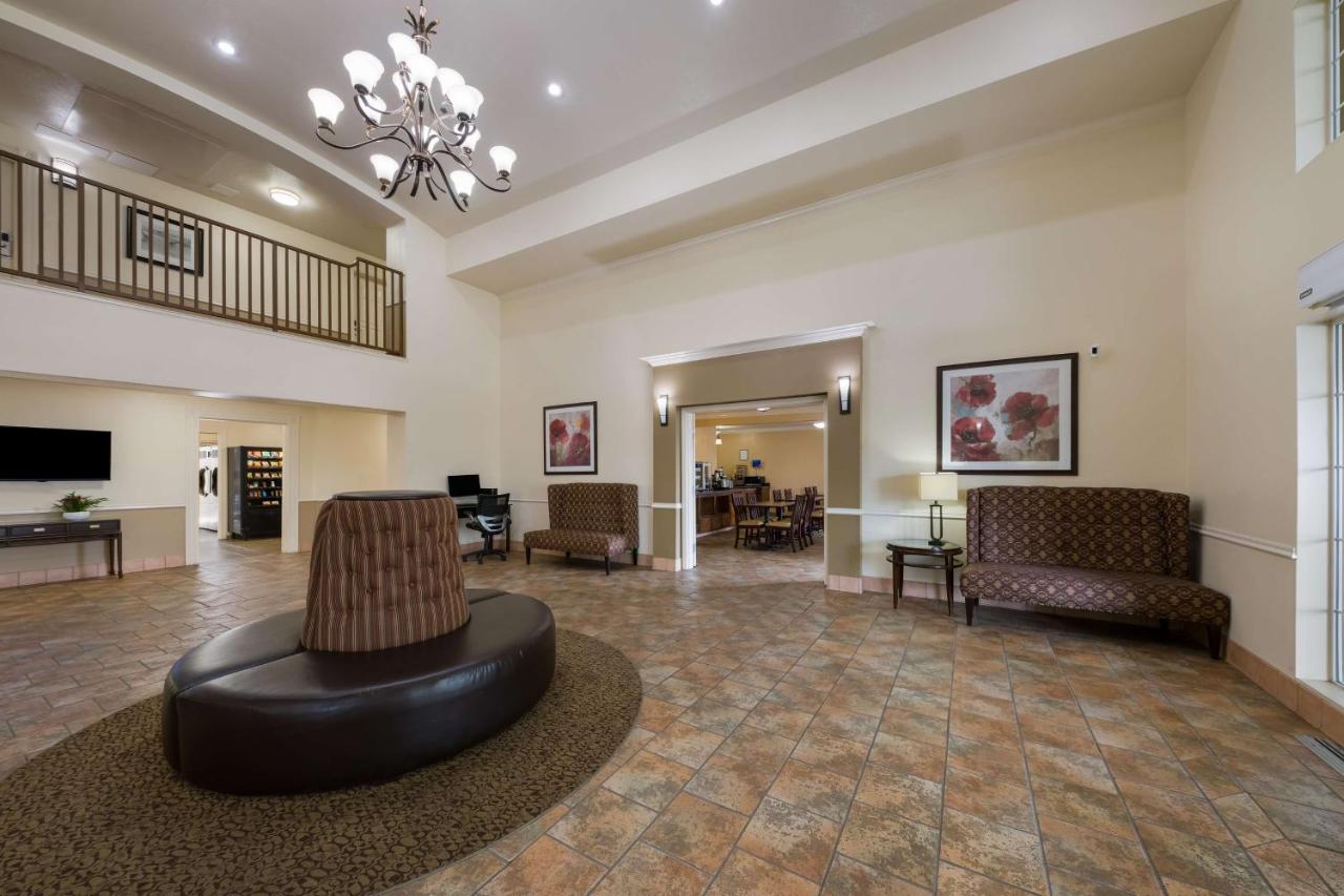 | Best Western Salinas Valley Inn & Suites