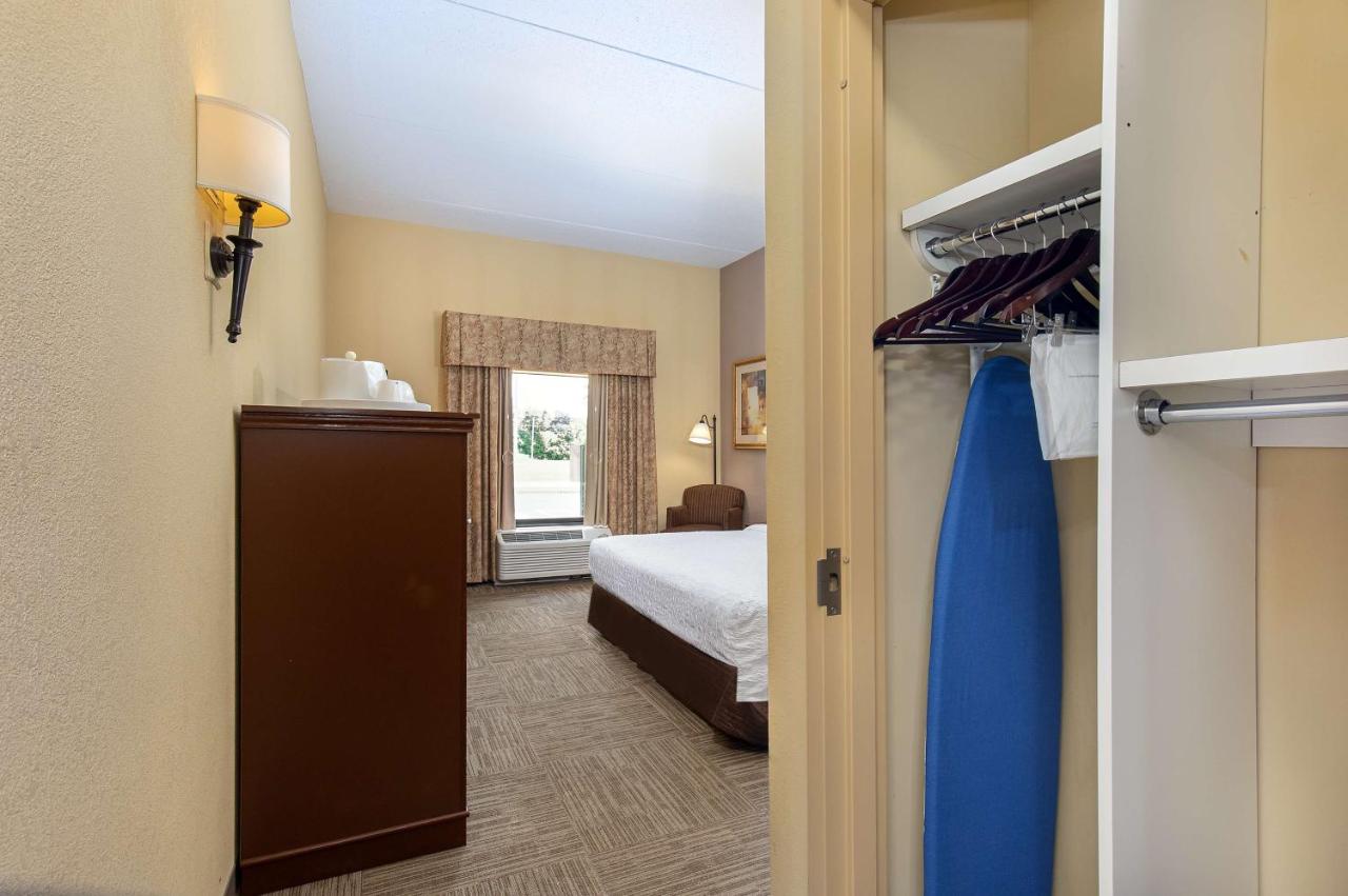 King Room - Non-Smoking at Hampton Inn & Suites Madisonville