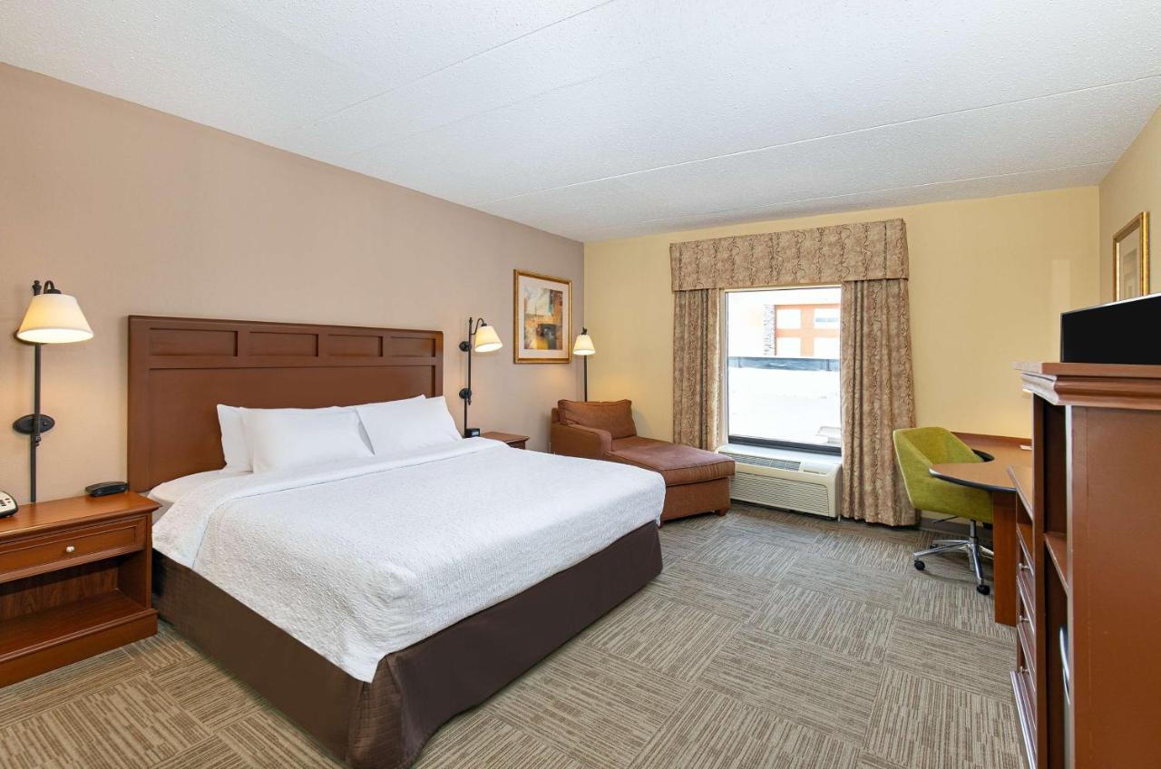 King Room - Non-Smoking at Hampton Inn & Suites Madisonville