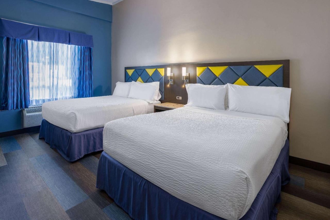 | Days Hotel by Wyndham North Bergen