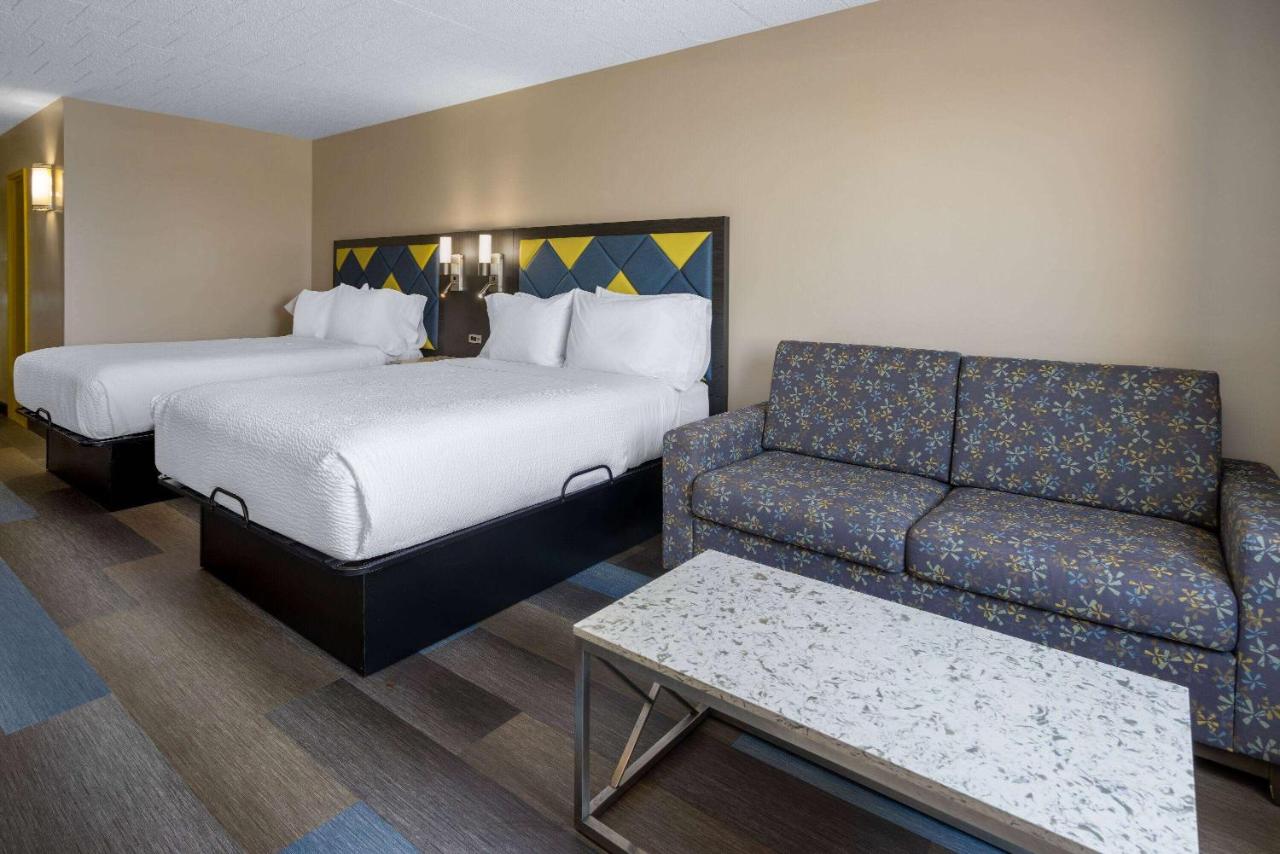| Days Hotel by Wyndham North Bergen