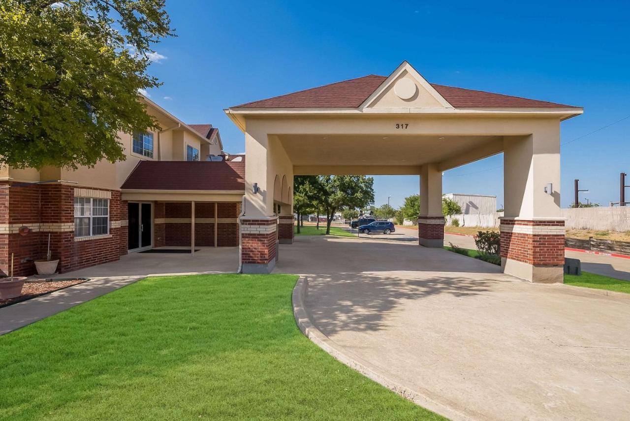  | OYO Hotel Mesquite TX, Hwy 80