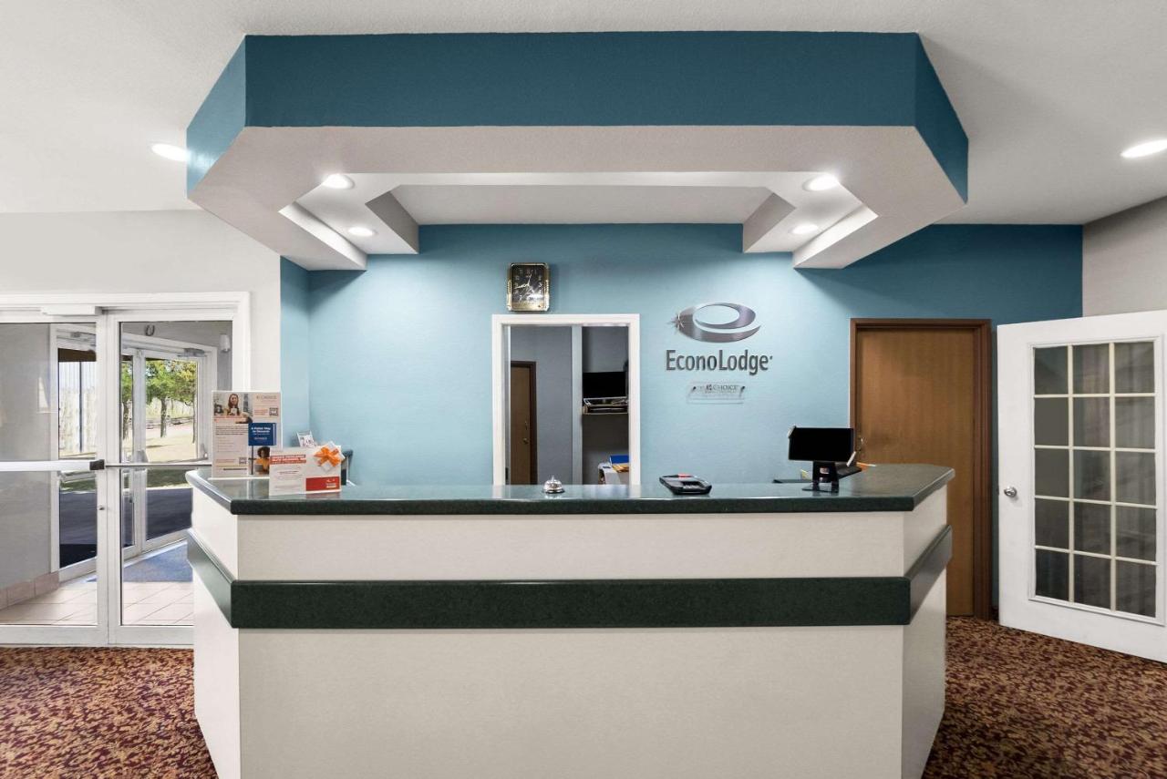  | OYO Hotel Mesquite TX, Hwy 80