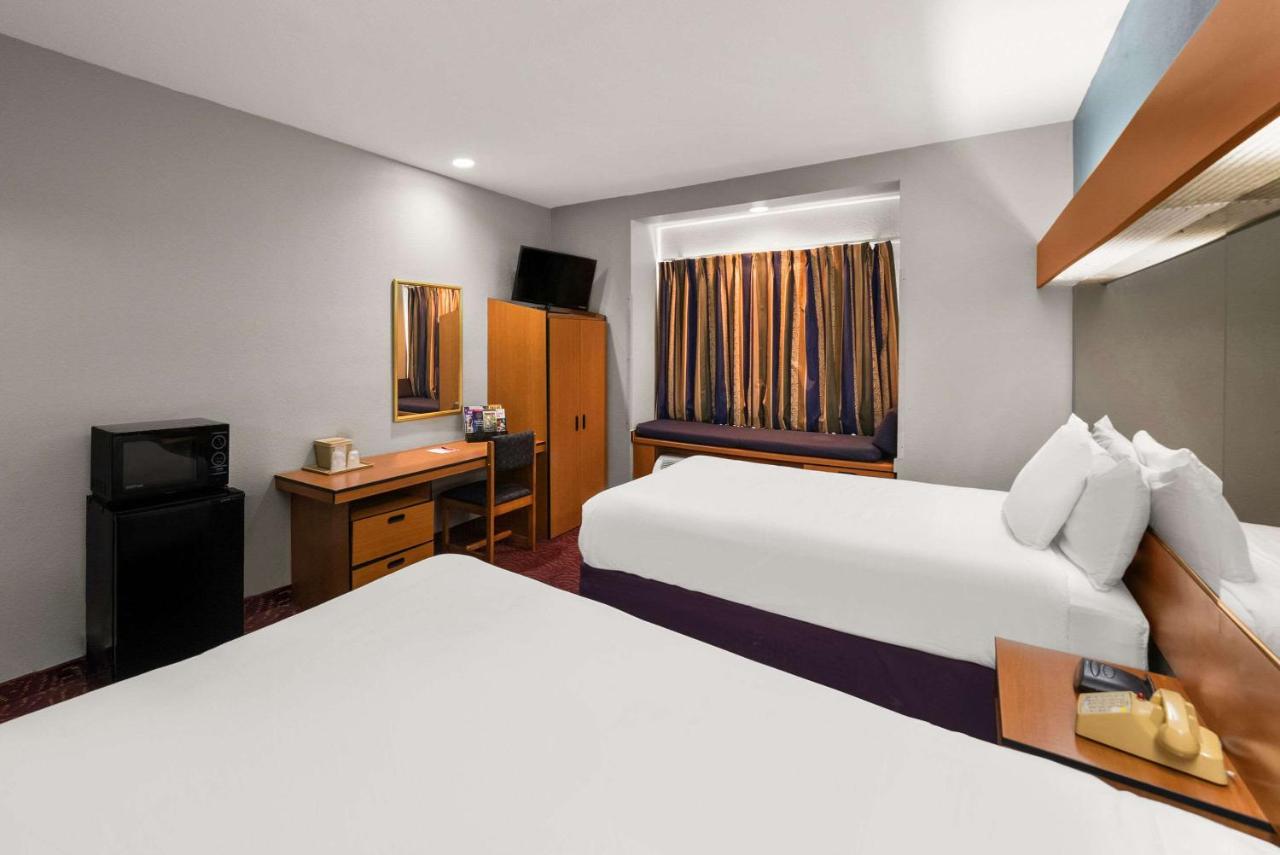  | OYO Hotel Mesquite TX, Hwy 80