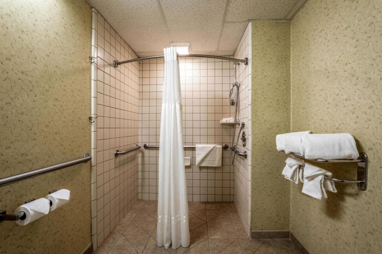 King Suite with Roll-In Shower - Accessible/Non-Smoking at Quality Suites Downtown San Luis Obispo