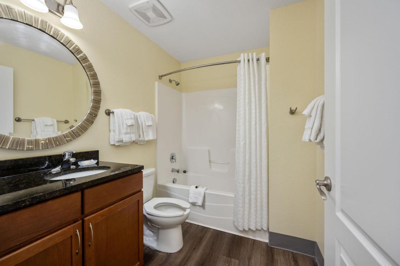 King Suite at Affordable Suites of America Quantico