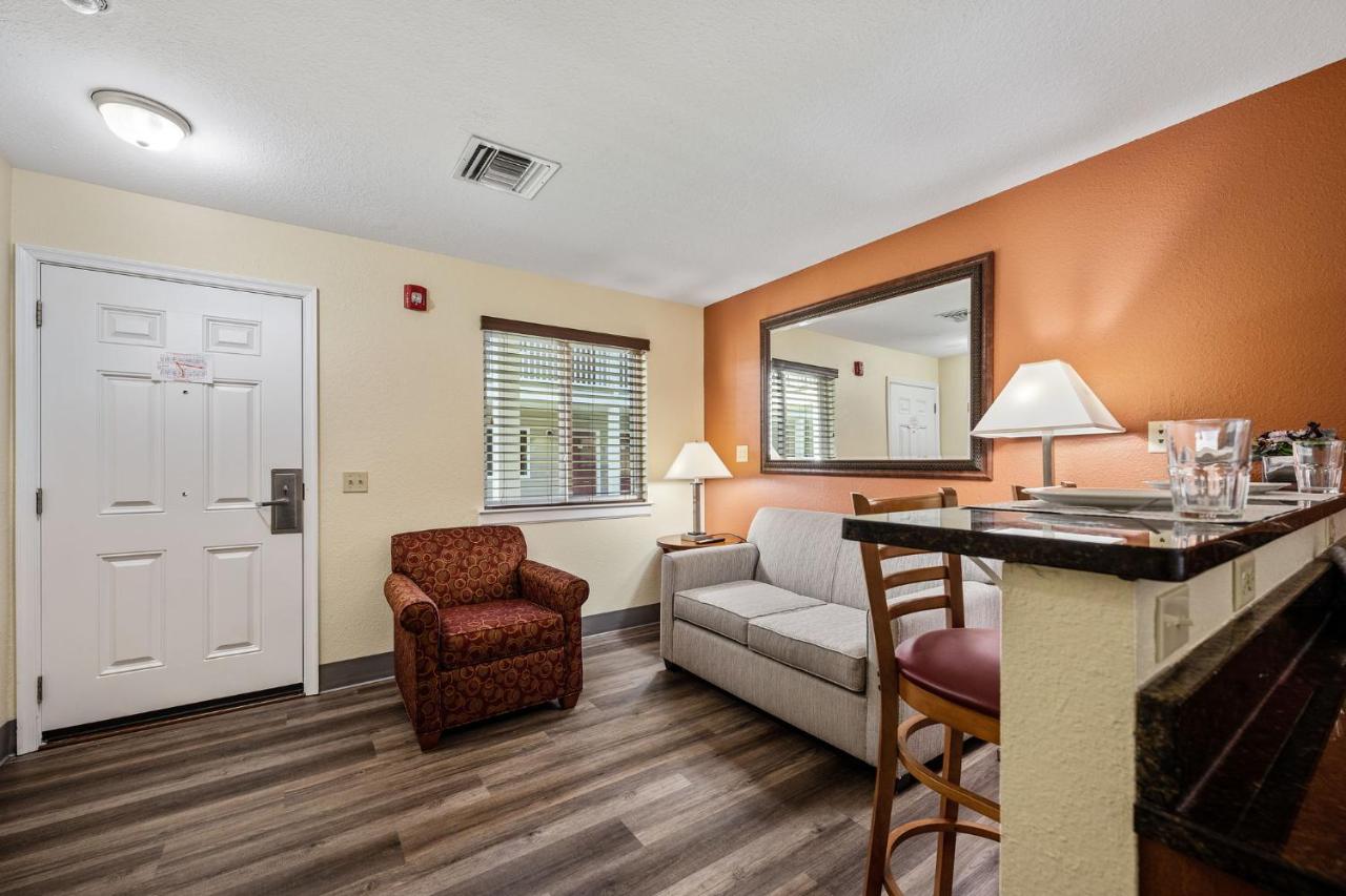 King Suite at Affordable Suites of America Quantico