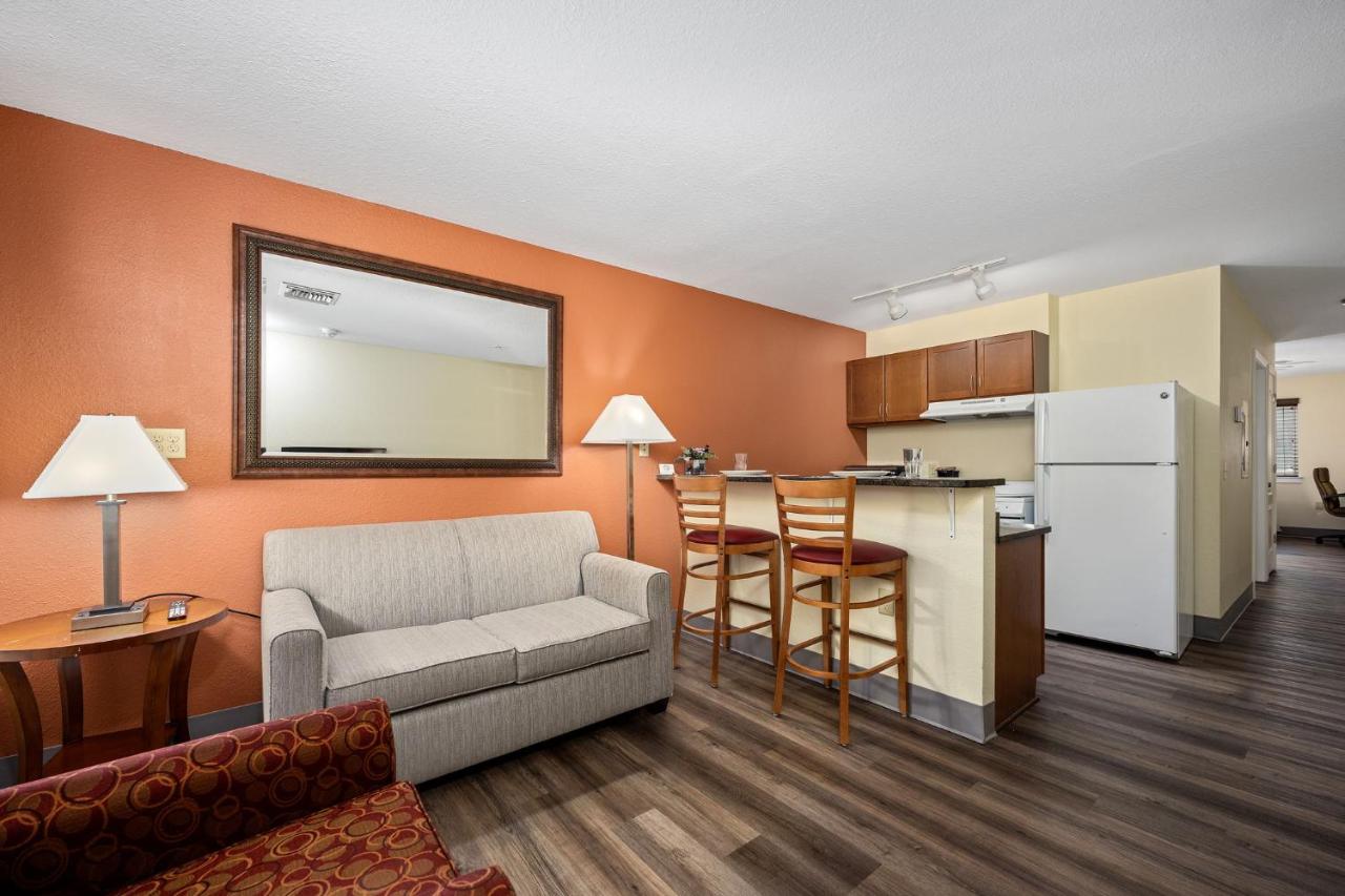 King Suite at Affordable Suites of America Quantico