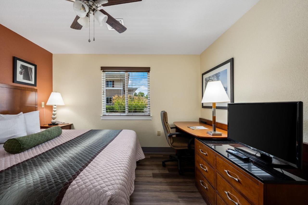 King Suite at Affordable Suites of America Quantico
